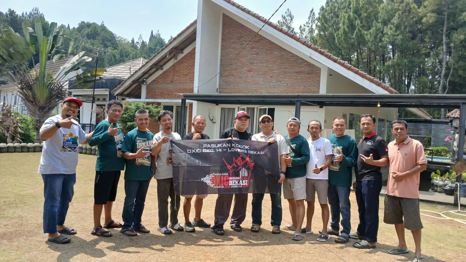 Family Gathering Daihatsu Xenia Indonesia Club (DXIC) Region HI Lovers Bekasi (Pasukan Kodok)